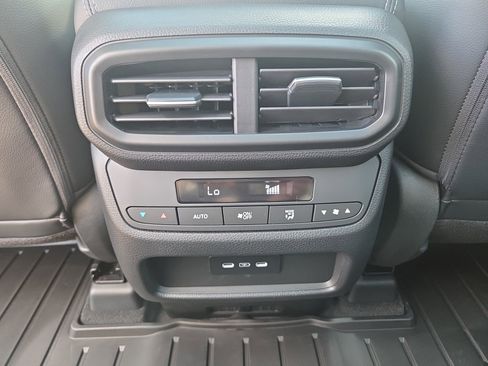 New 2025 Honda Pilot Touring image 39