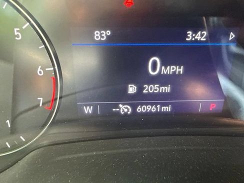 Used 2023 Buick Envision Preferred FWD image 9