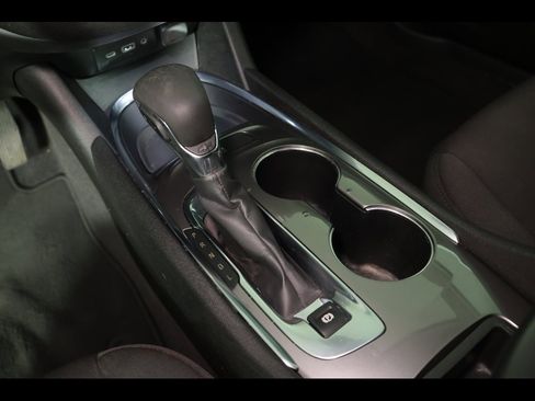 Used 2022 Chevrolet Malibu LT image 25