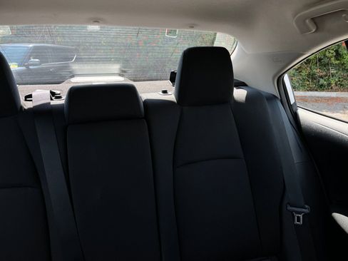 Used 2025 Toyota Corolla LE FWD image 37