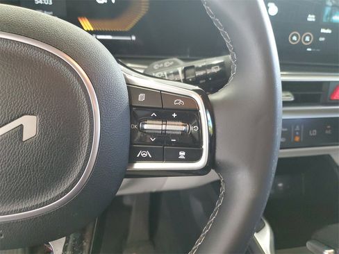 Certified 2025 Kia Sorento S image 26