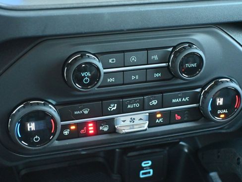 New 2025 Ford Bronco Raptor image 28