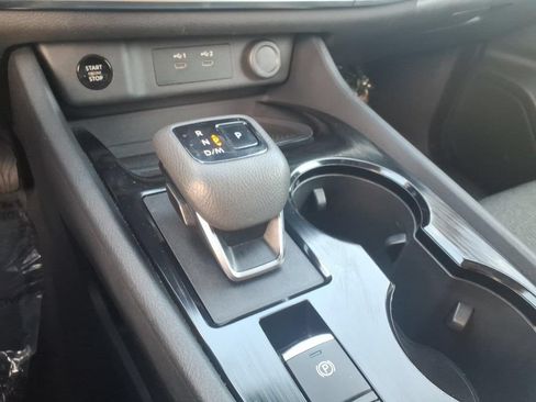 Certified 2025 Nissan Rogue SV FWD image 23