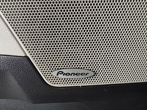 Used 2017 GMC Terrain SLE w/ Cargo Package AWD/4WD image 18