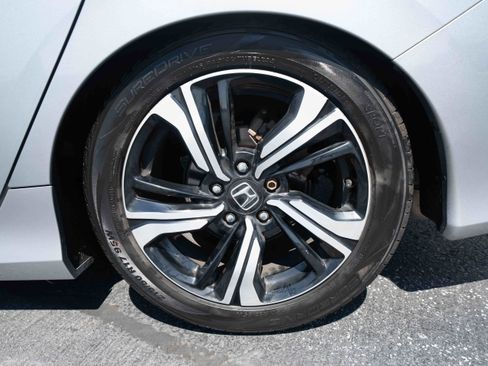 Used 2017 Honda Civic Touring image 28