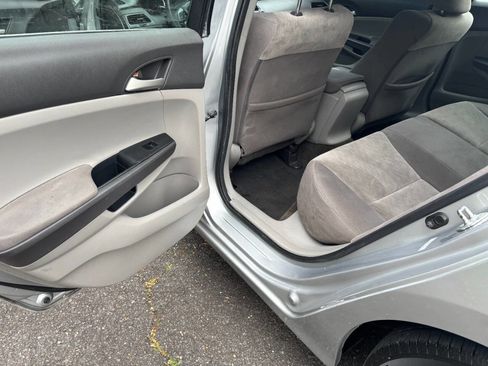 Used 2010 Honda Accord LX image 17