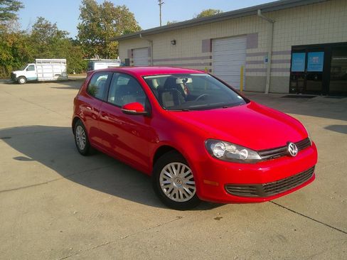 Used 2013 Volkswagen Golf 2-Door image 3