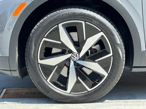 Used 2023 Volkswagen ID.4 Pro S AWD/4WD image 26