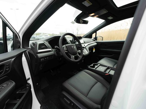 New 2026 Honda Odyssey Sport-L image 8