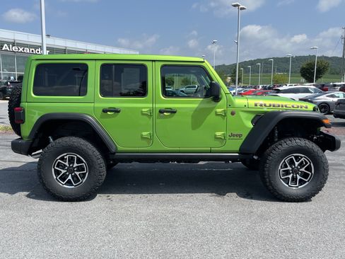 Used 2025 Jeep Wrangler Unlimited Rubicon w/ Safety Group AWD/4WD image 2