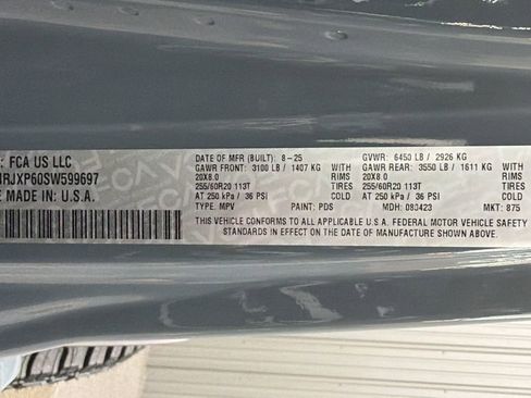 Used 2025 Jeep Wrangler Unlimited Sahara w/ Safety Group image 38