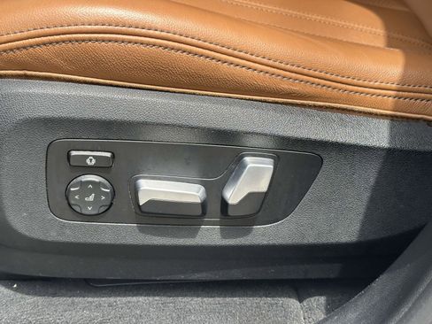 Used 2021 BMW X5 xDrive40i w/ Premium Essential Package image 15