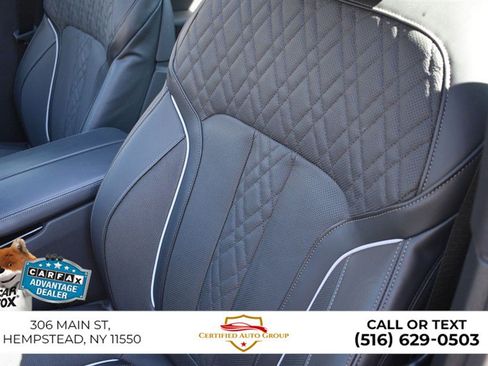 Used 2023 BMW 530e xDrive w/ Premium Package AWD/4WD image 10