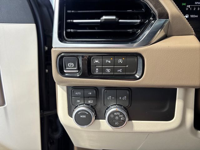 Used 2026 GMC Yukon Denali AWD/4WD image 13