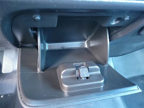 Used 2017 Chevrolet Silverado 1500 W/T image 17