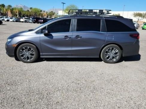 Used 2025 Honda Odyssey Touring image 9