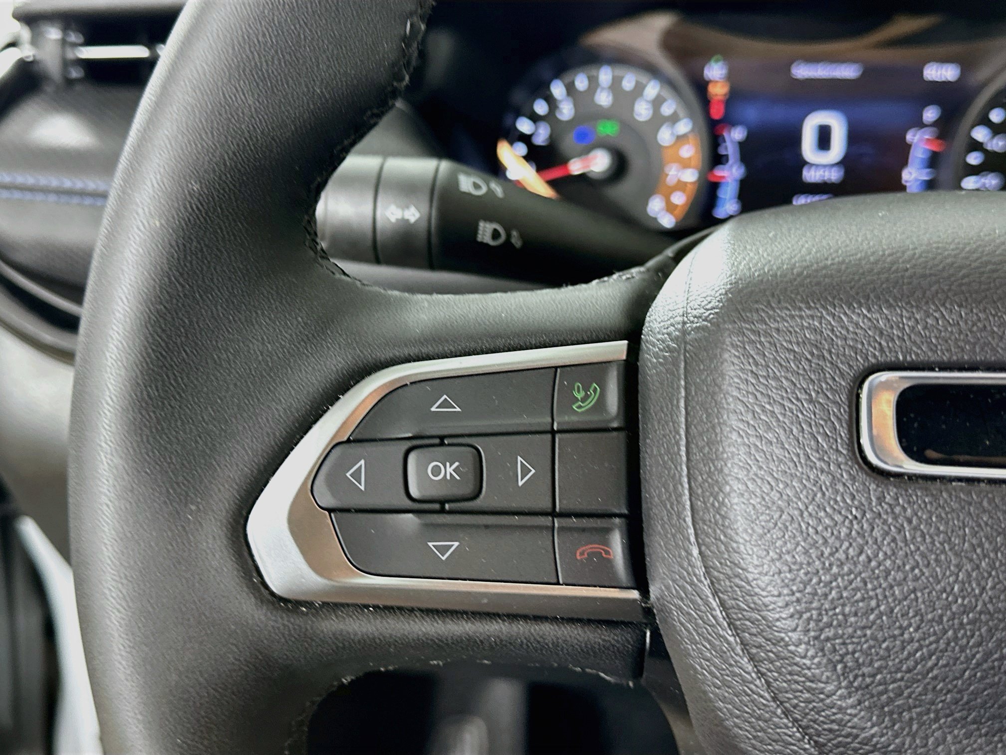 Used 2026 Jeep Compass Latitude AWD/4WD image 12