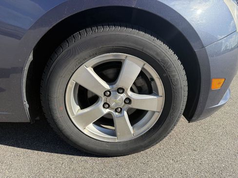 Used 2014 Chevrolet Cruze LT image 14