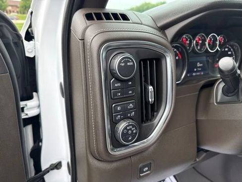 Used 2020 Chevrolet Silverado 1500 LT Trail Boss AWD/4WD image 26
