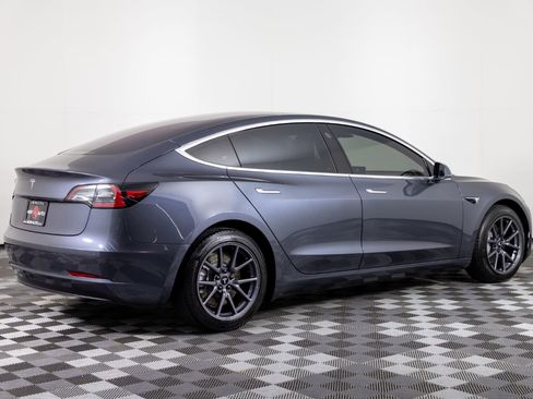 Used 2018 Tesla Model 3 Performance image 8