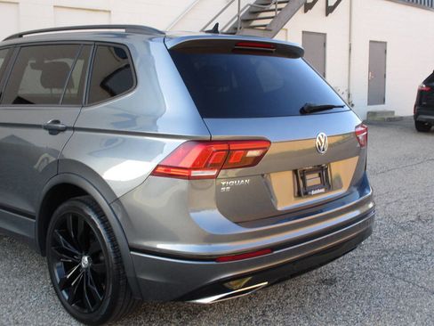 Used 2021 Volkswagen Tiguan SE R-Line image 43