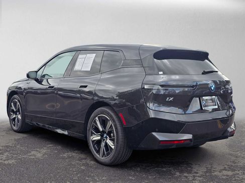 Used 2024 BMW iX xDrive50 w/ Premium Package AWD/4WD image 5