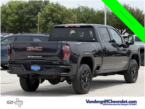 Used 2026 GMC Sierra 2500 AT4 AWD/4WD image 4