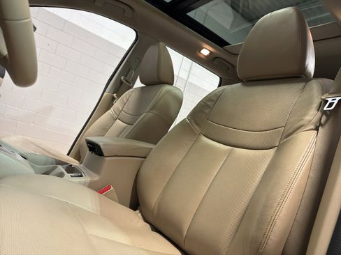 Used 2014 Nissan Rogue SL w/ SL Premium Package image 14