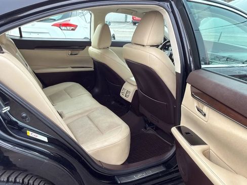 Used 2016 Lexus ES 350 w/ Premium Package w/Wood Trim FWD image 26