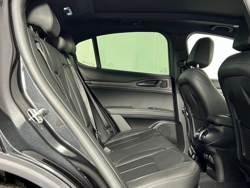 Used 2023 Alfa Romeo Stelvio Ti AWD/4WD image 13