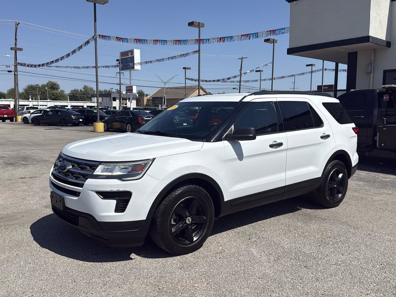Used 2019 Ford Explorer FWD image 2