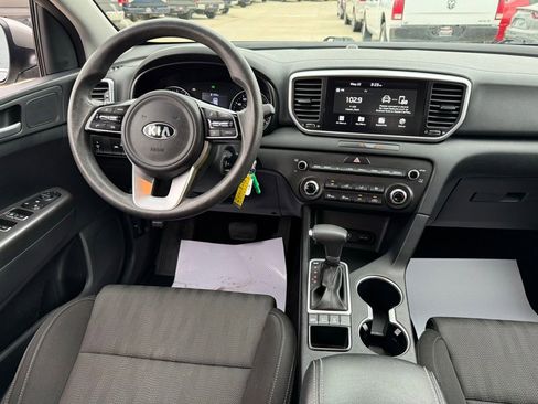 Used 2021 Kia Sportage LX AWD/4WD image 10