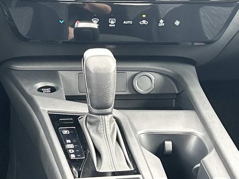 New 2026 Nissan Sentra SV w/ Floor Mat Package FWD image 24
