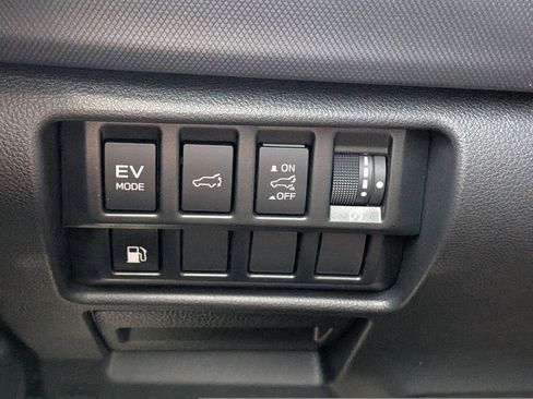 Used 2025 Subaru Forester Limited w/ Protection Package (1PH) image 30