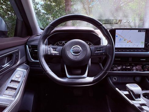 Certified 2021 Nissan Rogue SL w/ Premium Package FWD image 34