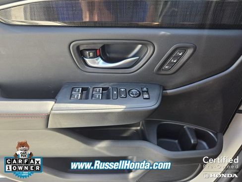 Certified 2025 Honda Pilot Black Edition image 23