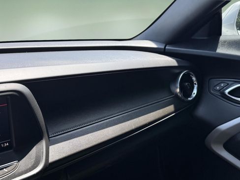 Used 2021 Chevrolet Camaro LT RWD image 12