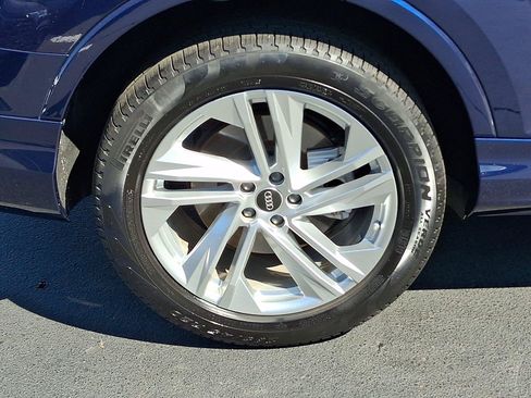 Certified 2023 Audi Q7 2.0T Premium AWD/4WD image 8