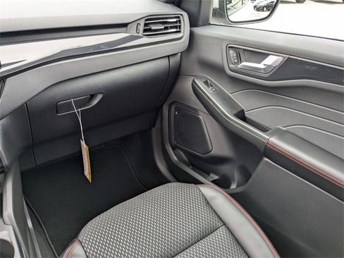 Used 2024 Ford Escape ST-Line Elite image 17