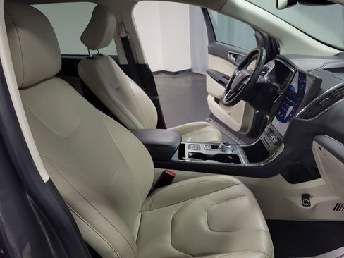 Used 2021 Ford Edge Titanium w/ Equipment Group 301A image 23