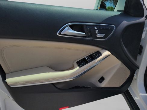 Certified 2019 Mercedes-Benz GLA 250 image 16