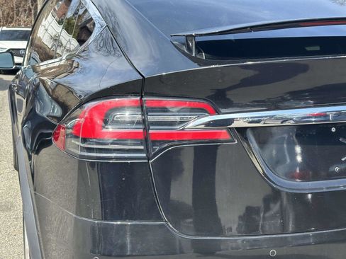 Used 2020 Tesla Model X Long Range AWD/4WD image 12