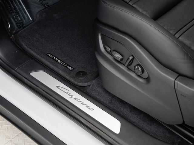 Certified 2026 Porsche Cayenne Coupe AWD/4WD image 9