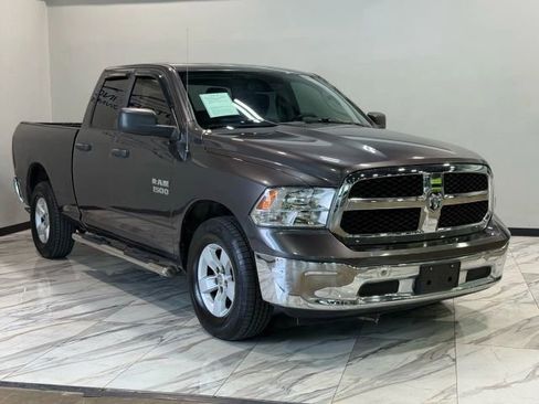 Used 2020 RAM 1500 Tradesman w/ Chrome Plus Package RWD image 4