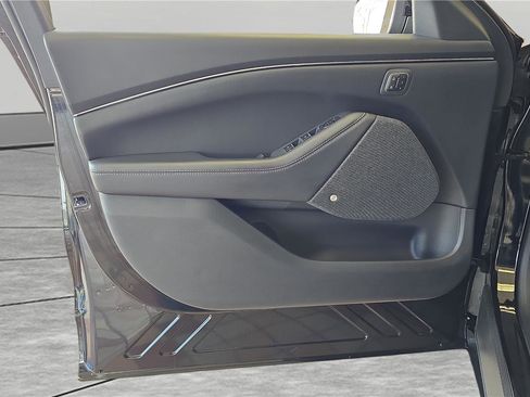 Used 2025 Ford Mustang Mach-E Premium RWD image 12