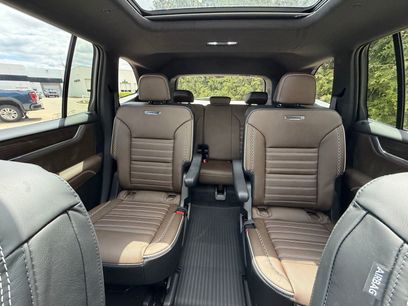 New 2026 GMC Acadia Denali Ultimate w/ LPO, Floor Liner Package