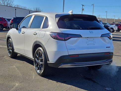 Certified 2025 Honda HR-V Sport image 7