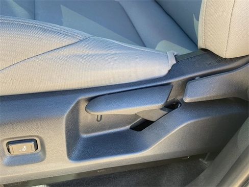 Used 2025 Toyota Tacoma SR5 image 21