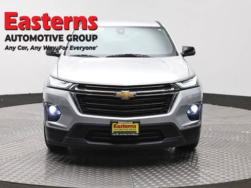 Used 2022 Chevrolet Traverse LS AWD/4WD image 2