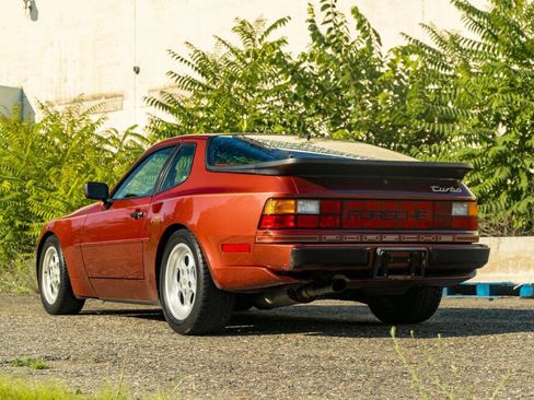 Used 1986 Porsche 944 Turbo image 5
